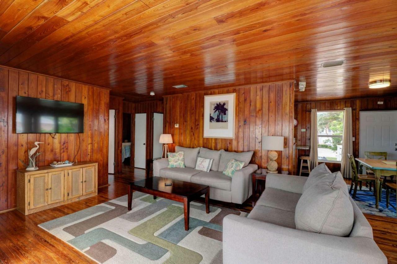 Estero Island Apartment With Boat Dock Fort Myers Beach Exterior photo