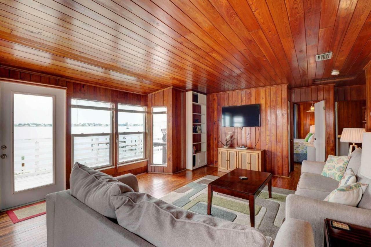 Estero Island Apartment With Boat Dock Fort Myers Beach Exterior photo